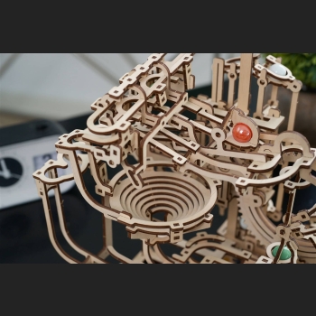 Marble Run Wciągnik Stopniowy - UGEARS